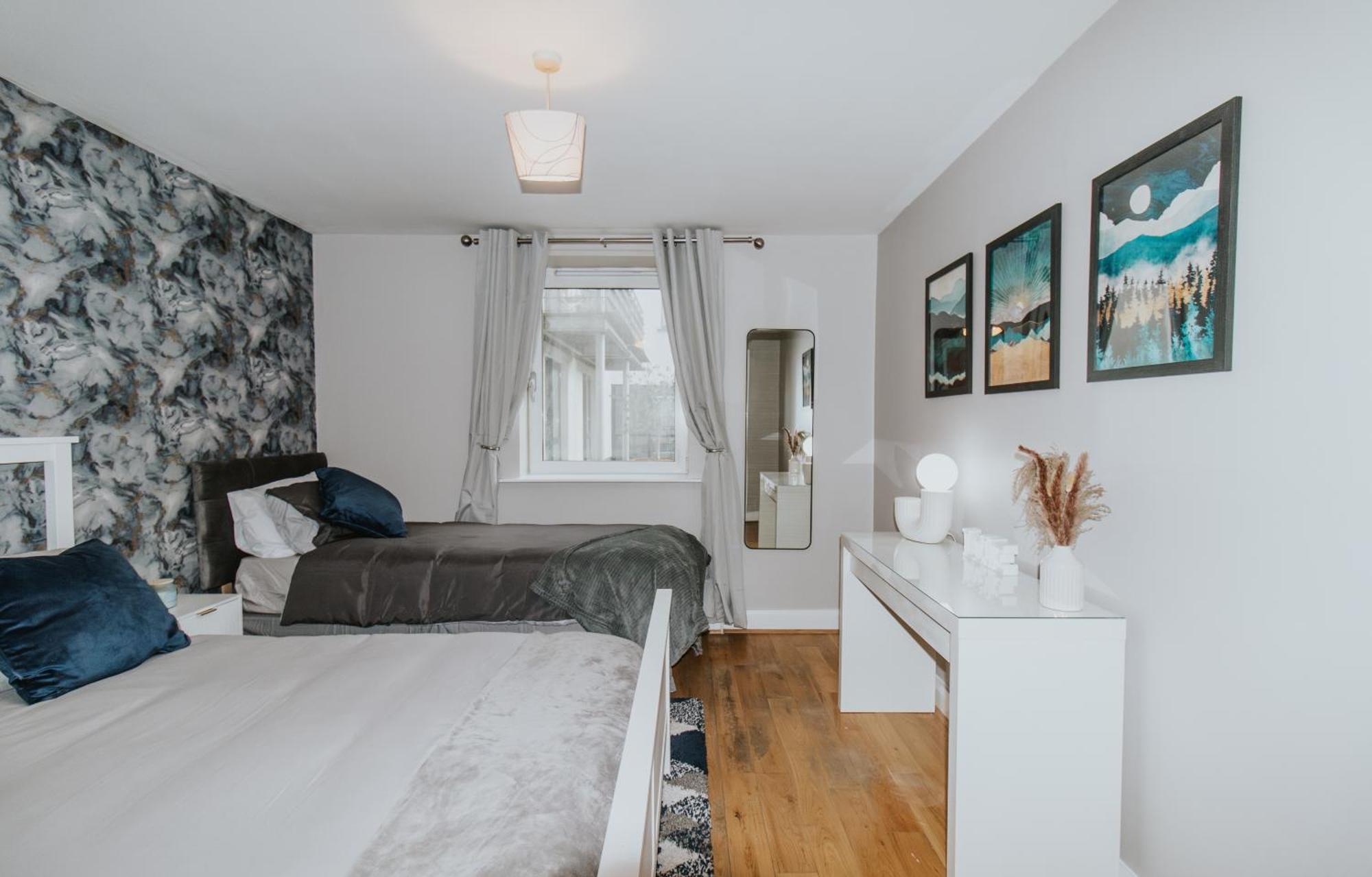 Whitehall Square Apartments- Queen's Quarters Apartment Belfast